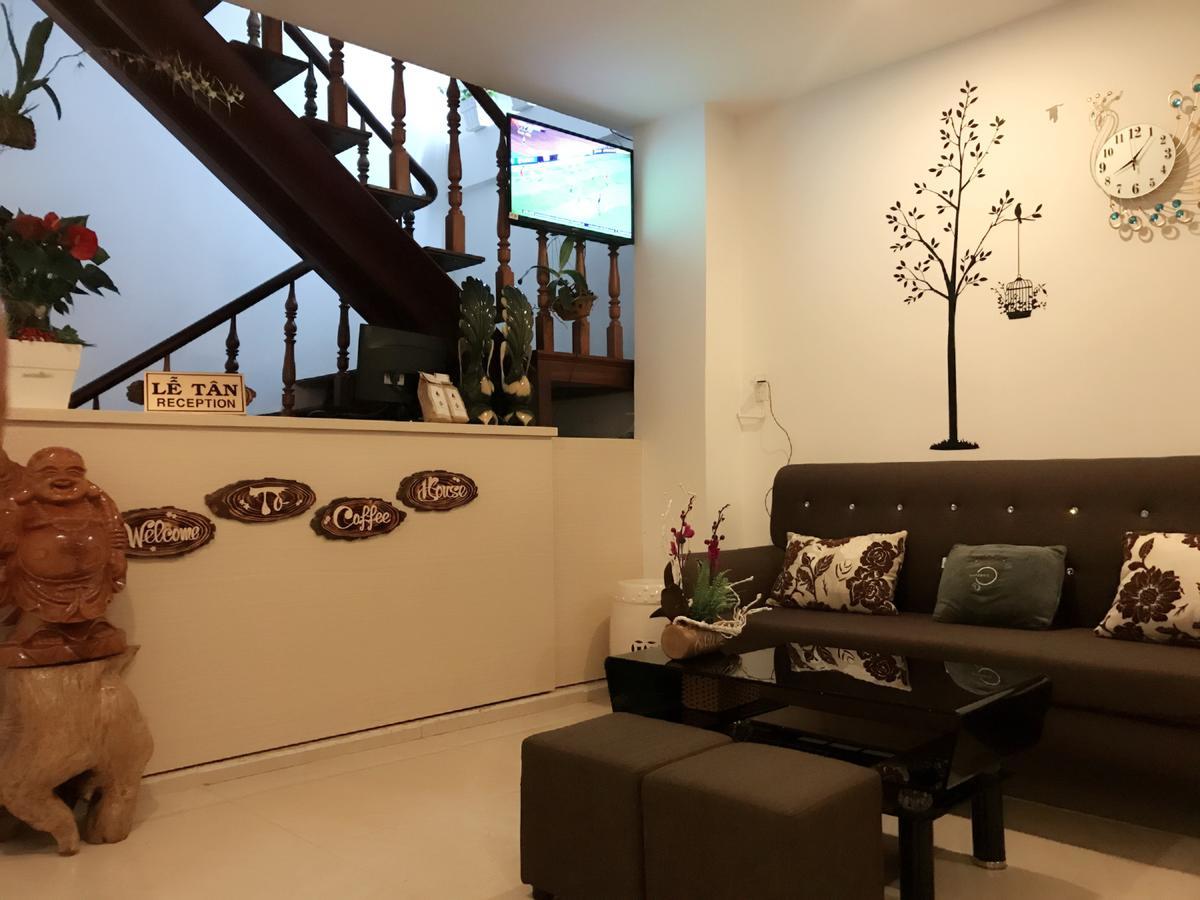 ホテルCoffee House Dalat エクステリア 写真